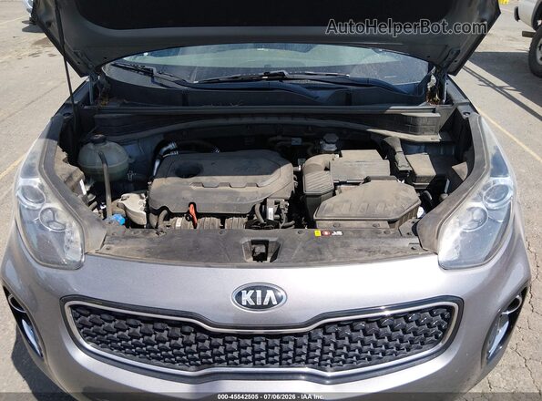 KNDPMCAC3J7469976 2018 KIA SPORTAGE Gray Rear view