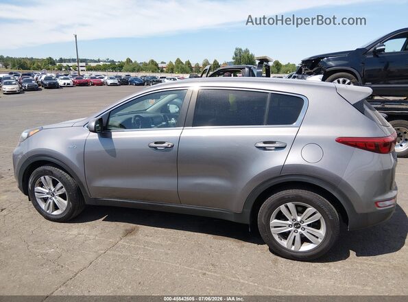 KNDPMCAC3J7469976 2018 KIA SPORTAGE Gray 