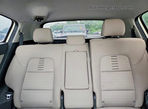 KNDPMCAC3L7704010 2020 KIA SPORTAGE White Հետևի նստատեղերի տեսք