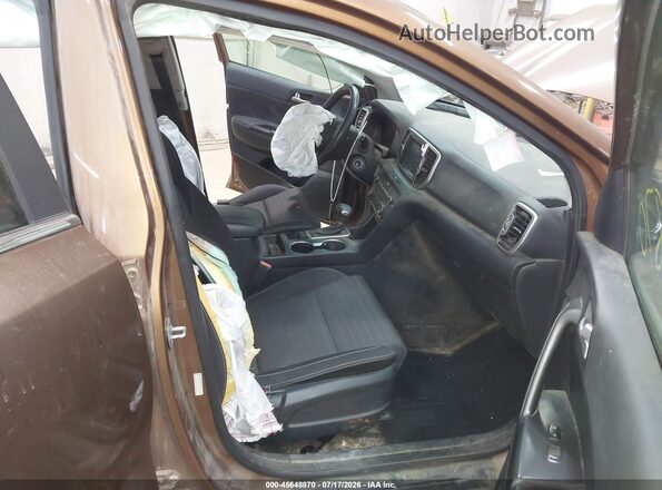 KNDPMCAC4H7035916 2017 KIA SPORTAGE Orange Вид салону спереду