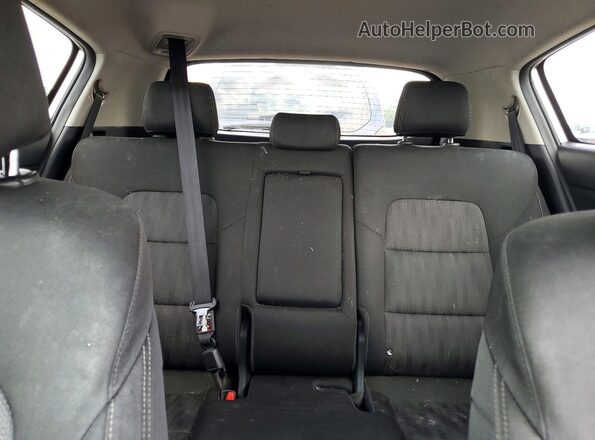 KNDPMCAC4H7202999 2017 KIA SPORTAGE Silver Rear seats view