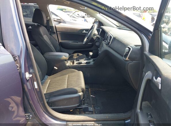 KNDPMCAC4H7242175 2017 KIA SPORTAGE Blue Вид салону спереду