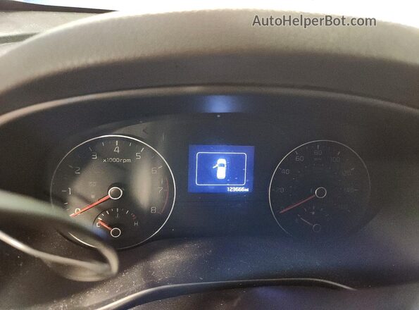 KNDPMCAC4J7403579 2018 KIA SPORTAGE Silver Instrument cluster view