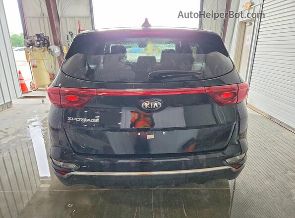KNDPMCAC4L7708177 2020 KIA SPORTAGE Черный Вид сзади