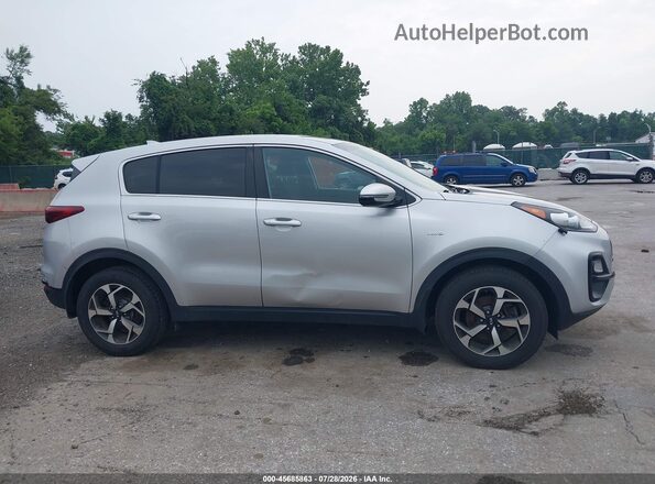 KNDPMCAC4M7842754 2021 KIA SPORTAGE Silver Սալոնի հետևի տեսք
