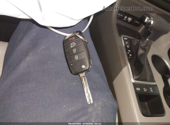 KNDPMCAC5H7118710 2017 KIA SPORTAGE Red Առջևի վահանակի տեսք