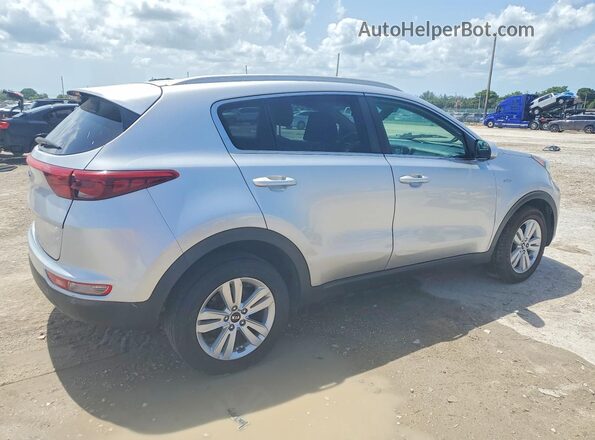 KNDPMCAC5J7446196 2018 KIA SPORTAGE Silver Trasero derecho