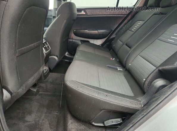 KNDPMCAC5M7920698 2021 KIA SPORTAGE Silver Widok wnętrza z tyłu