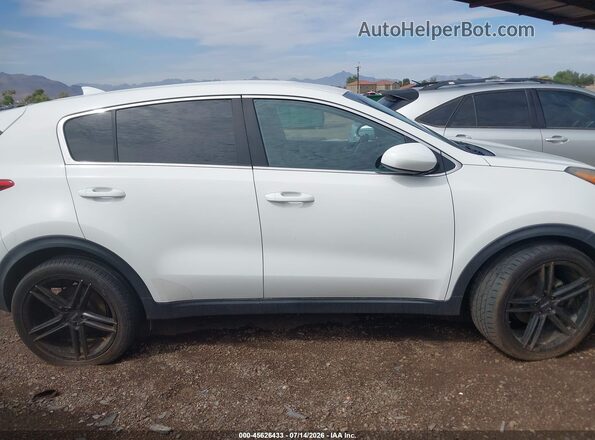 KNDPMCAC6H7235955 2017 KIA SPORTAGE White Vista interior trasera