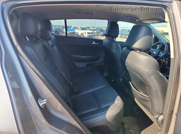 KNDPMCAC6J7448099 2018 KIA SPORTAGE Gray Հետևի նստատեղերի տեսք