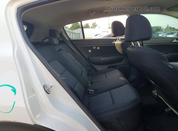 KNDPMCAC6K7508108 2019 KIA SPORTAGE Белый Вид задних сидений