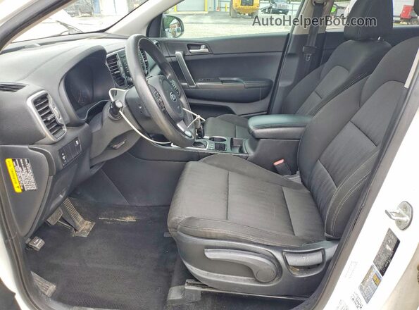 KNDPMCAC7H7086276 2017 KIA SPORTAGE White Widok wnętrza z przodu