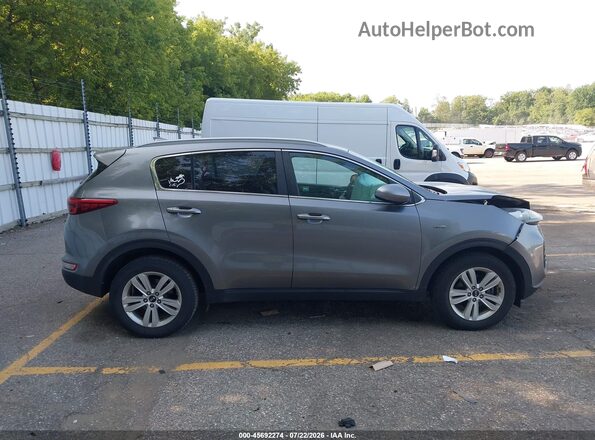 KNDPMCAC7J7407044 2018 KIA SPORTAGE Gray Widok wnętrza z tyłu