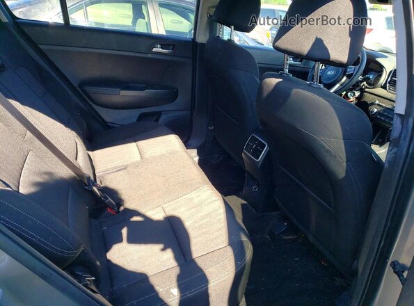 KNDPMCAC7M7896288 2021 KIA SPORTAGE Silver Вид задньої частини салону