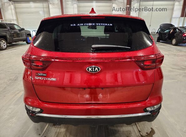 KNDPMCAC7M7910576 2021 KIA SPORTAGE Красный Вид сзади