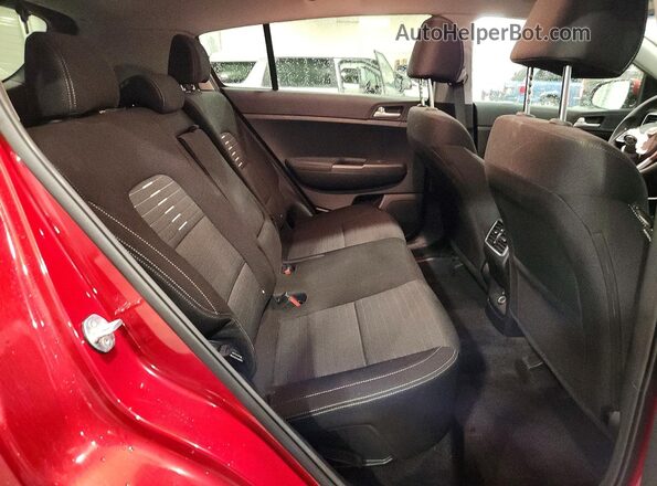 KNDPMCAC7M7910576 2021 KIA SPORTAGE Красный Вид задней части салона