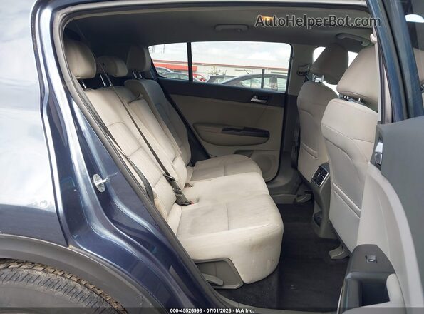 KNDPMCAC8H7157646 2017 KIA SPORTAGE Gray 