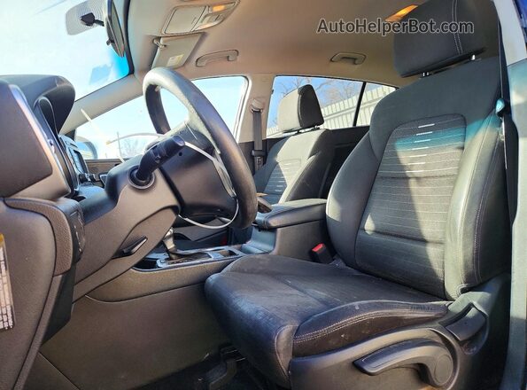 KNDPMCAC8J7450873 2018 KIA SPORTAGE Синий Вид салона спереди
