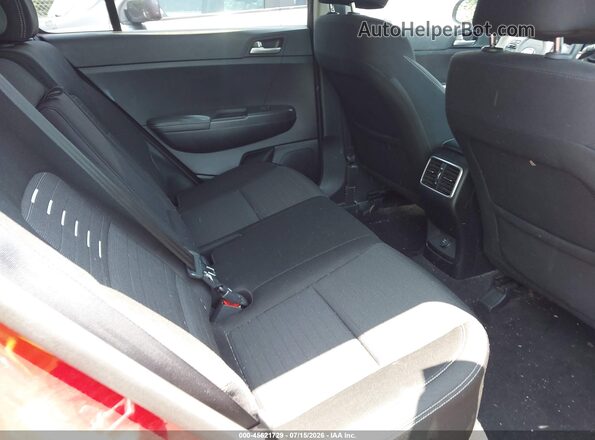 KNDPMCAC9J7303753 2018 KIA SPORTAGE Red VIN კოდის სტიკერის ხედი