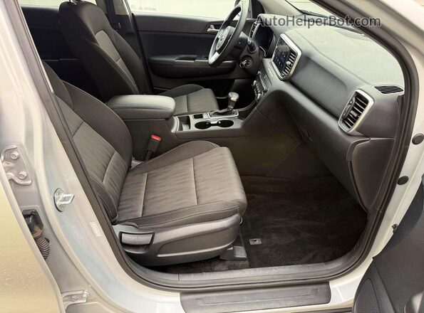 KNDPMCAC9L7705663 2020 KIA SPORTAGE White წინა ხედი