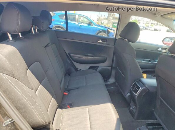 KNDPMCAC9M7930358 2021 KIA SPORTAGE Black Rear seats view