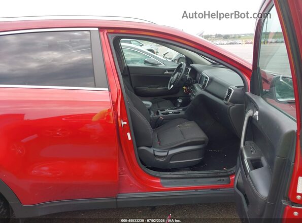 KNDPMCACXH7151881 2017 KIA SPORTAGE Red Widok wnętrza z przodu