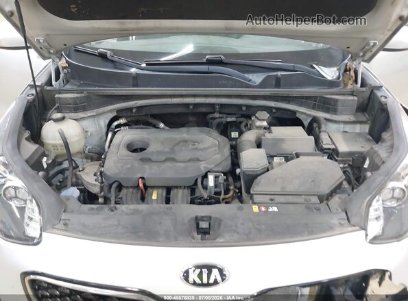 KNDPMCACXH7266139 2017 KIA SPORTAGE Silver Widok z tyłu