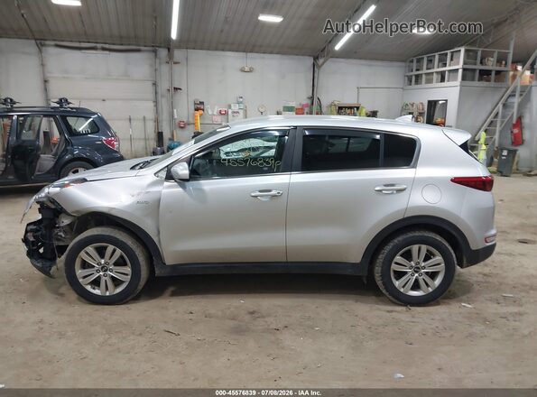 KNDPMCACXH7266139 2017 KIA SPORTAGE Silver Widok wnętrza 360 stopni