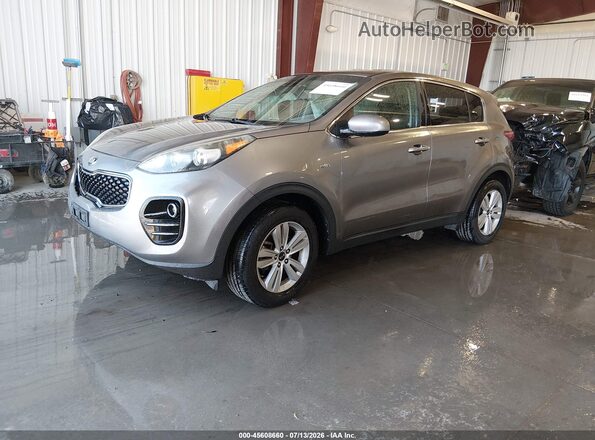 KNDPMCACXJ7332002 2018 KIA SPORTAGE Серый Передняя левая четверть