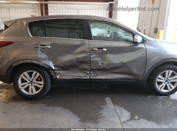 KNDPMCACXJ7332002 2018 KIA SPORTAGE Серый Вид спереди