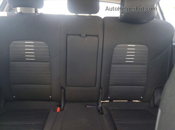 KNDPMCACXJ7393429 2018 KIA SPORTAGE Silver Rear seats view