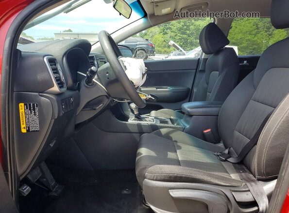 KNDPMCACXK7531777 2019 KIA SPORTAGE Красный Вид салона спереди