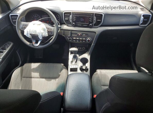 KNDPMCACXK7531777 2019 KIA SPORTAGE Красный Вид панели приборов