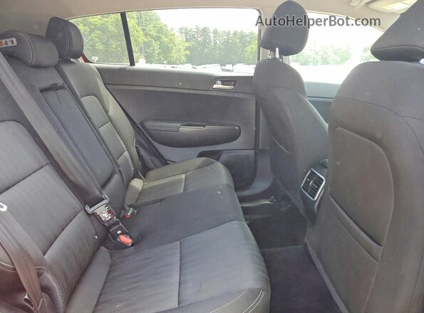 KNDPMCACXK7531777 2019 KIA SPORTAGE Красный Вид задней части салона