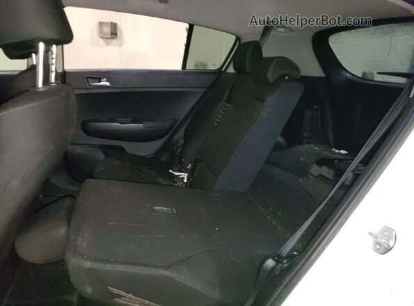 KNDPMCACXM7934497 2021 KIA SPORTAGE White Vista de los asientos traseros