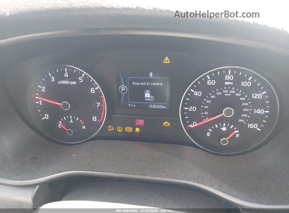 KNDPN3AC1J7354564 2018 KIA SPORTAGE Black Rear seats view