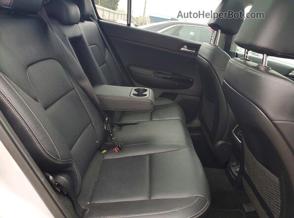 KNDPN3AC5M7855249 2021 KIA SPORTAGE Серебряный Вид задней части салона