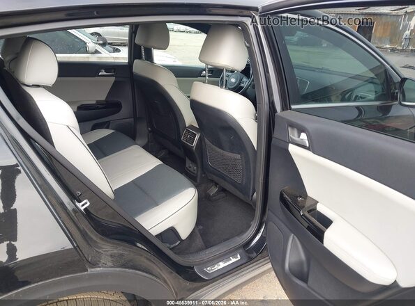 KNDPN3AC7J7426965 2018 KIA SPORTAGE Black Widok naklejki z numerem VIN