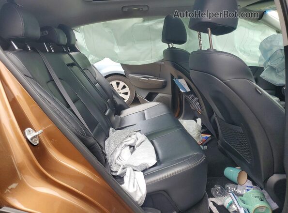 KNDPN3AC8H7259283 2017 KIA SPORTAGE Brown Rear seats view