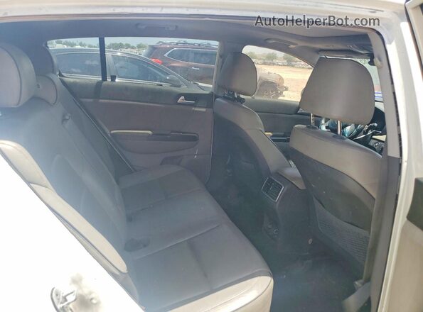 KNDPN3AC9H7105391 2017 KIA SPORTAGE Белый Вид задних сидений