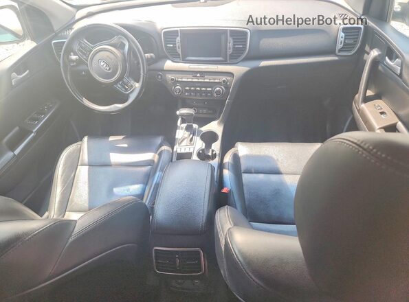 KNDPNCAC0H7226083 2017 KIA SPORTAGE White Widok deski rozdzielczej