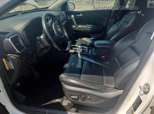 KNDPNCAC0H7226083 2017 KIA SPORTAGE White Widok wnętrza z przodu