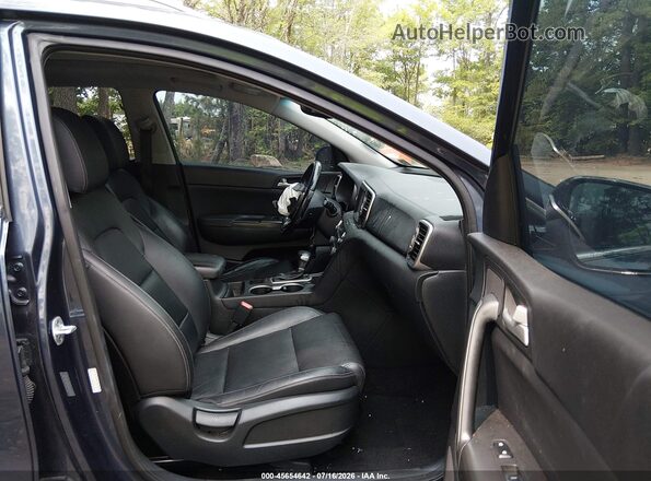 KNDPNCAC1H7295221 2017 KIA SPORTAGE Blue Вид салону спереду
