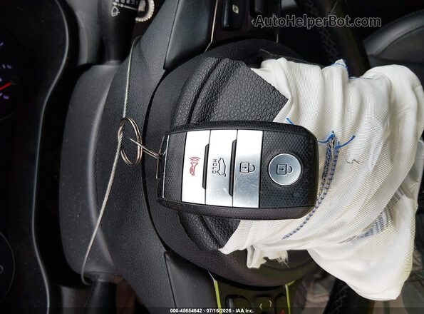 KNDPNCAC1H7295221 2017 KIA SPORTAGE Blue Вид панелі приладів