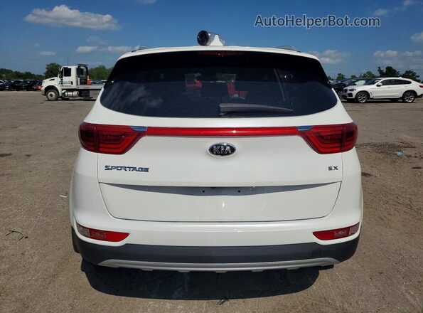 KNDPNCAC1J7443308 2018 KIA SPORTAGE White Вид ззаду