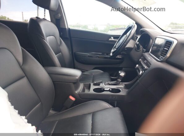 KNDPNCAC1M7917908 2021 KIA SPORTAGE Gray Vista interior delantera