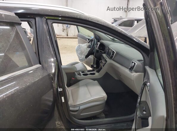 KNDPNCAC5J7436135 2018 KIA SPORTAGE Черный Вид салона спереди