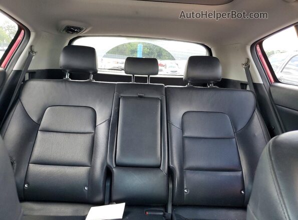 KNDPNCAC6J7388385 2018 KIA SPORTAGE Red Widok tylnych siedzeń