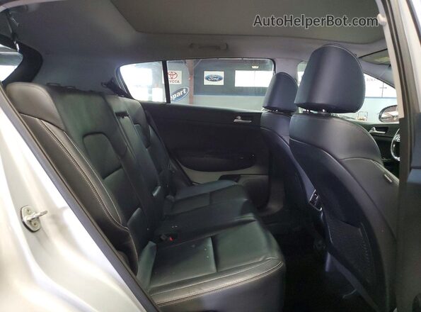 KNDPNCAC6K7533524 2019 KIA SPORTAGE Серебряный Вид задней части салона