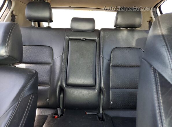 KNDPNCAC7J7399492 2018 KIA SPORTAGE White უკანა სავარძლების ხედი